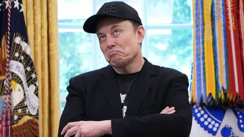 Musk is the first half billionaire in the world after new growth power