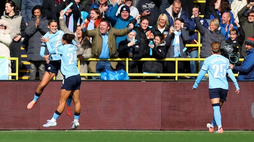 Scoring Christmas in Casparij helps City to win at Arsenal van Sleegers in Topper
