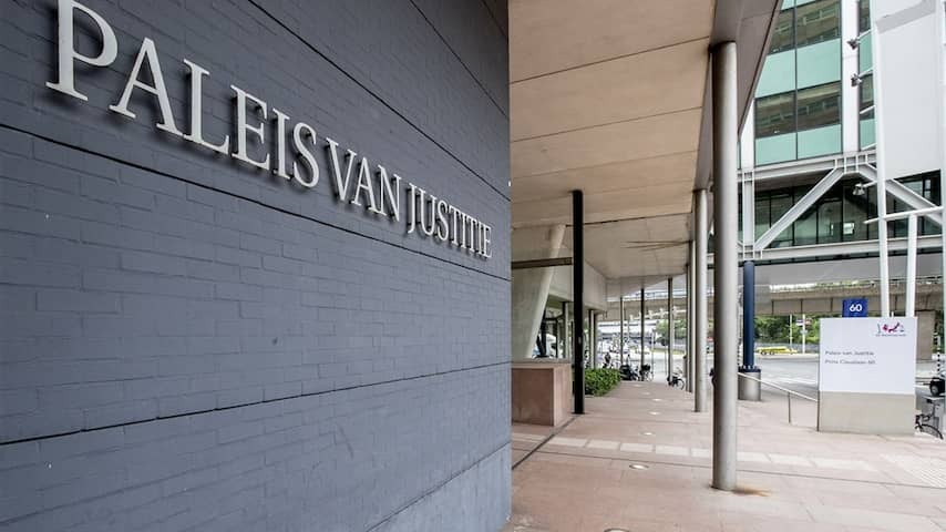 More than three years in prison for woman who lifted girlfriend for 875,000 euros