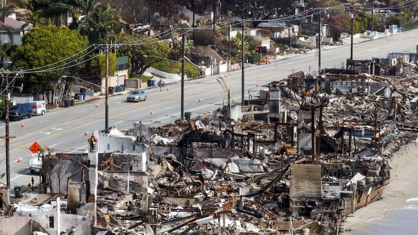 Man arrested on suspicion of starting a major fire in Los Angeles