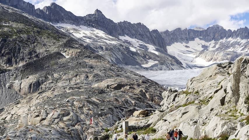 Switzerland has lost a quarter of its glacier ice over the past ten years