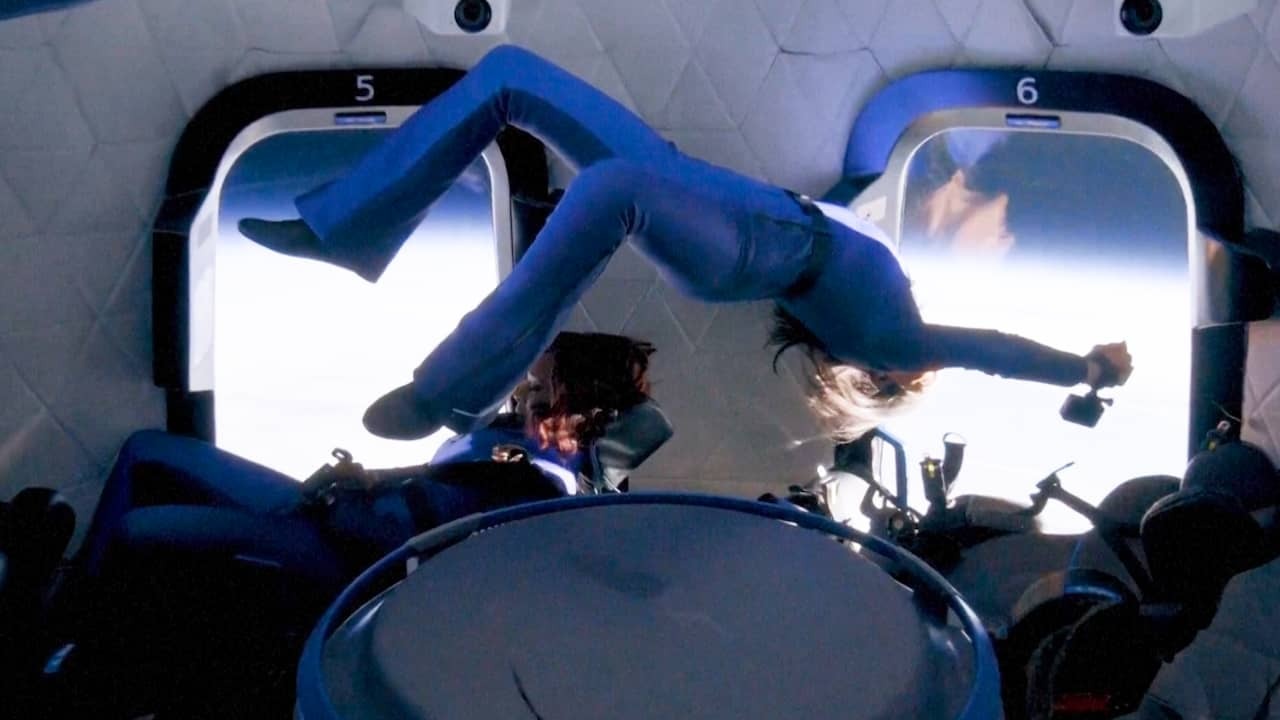 Image from video: New image shows Katy Perry floating in space