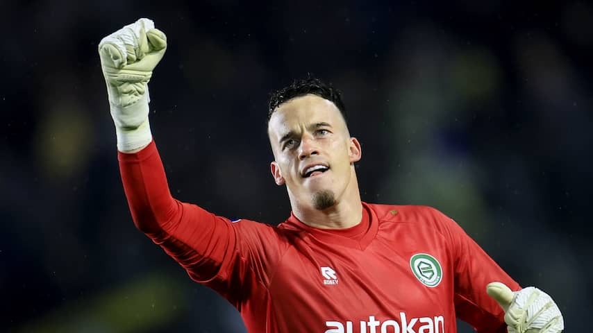Groningen keeper Vaessen gives assist and does trick: 'wants to entertain the audience'
