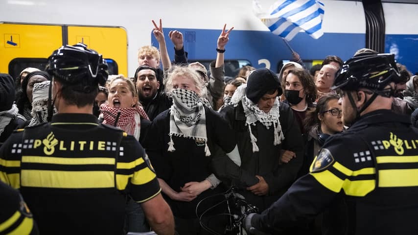 More than two hundred Pro-Palestinian demonstrators arrested at The Hague Central