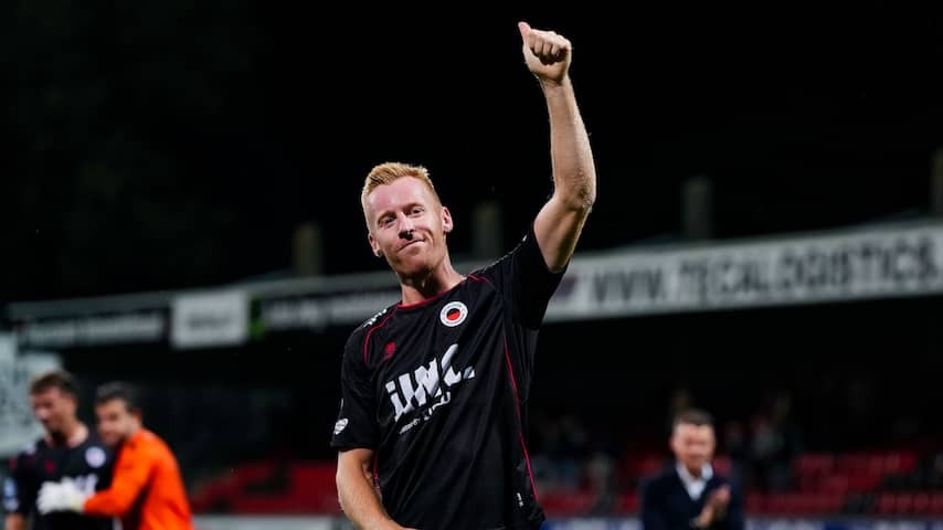Van Duinen receives after months as an amateur contract from brother at Excelsior